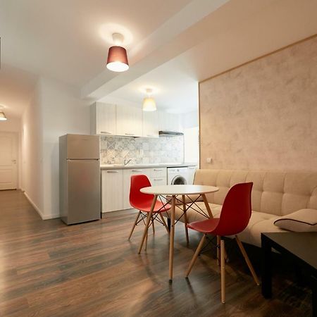 Stanford Apartments Bucarest Esterno foto