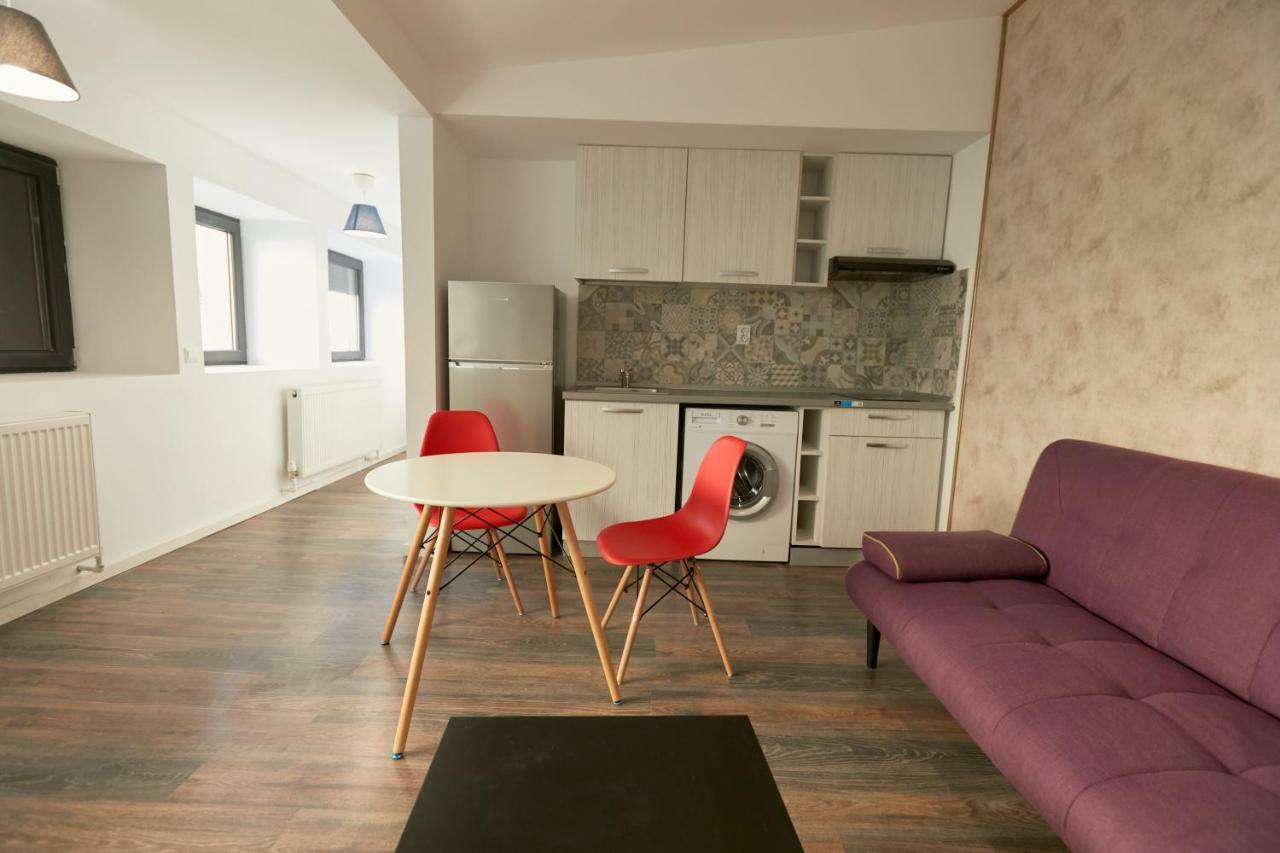 Stanford Apartments Bucarest Esterno foto