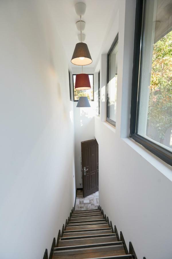 Stanford Apartments Bucarest Esterno foto