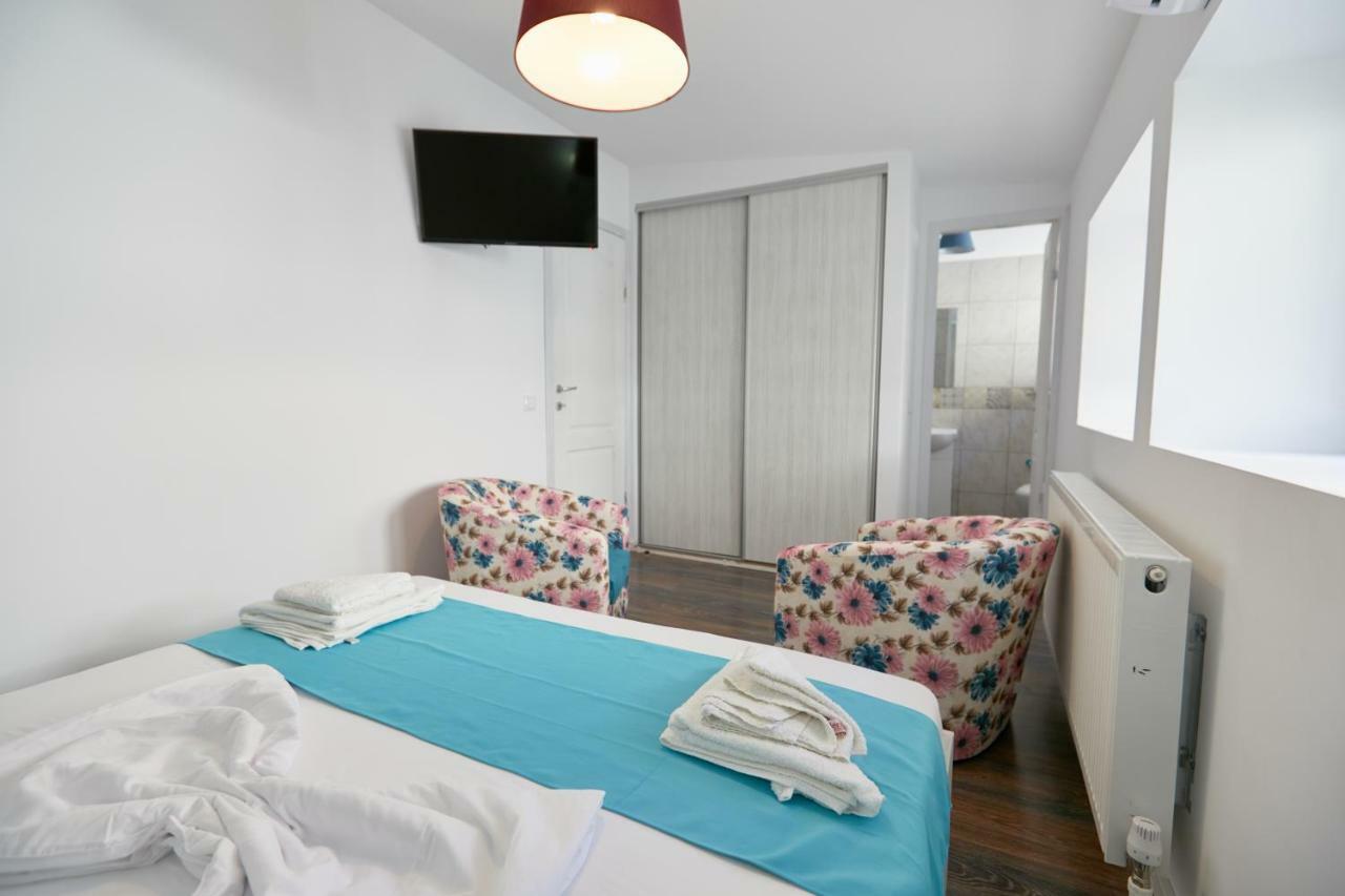 Stanford Apartments Bucarest Esterno foto