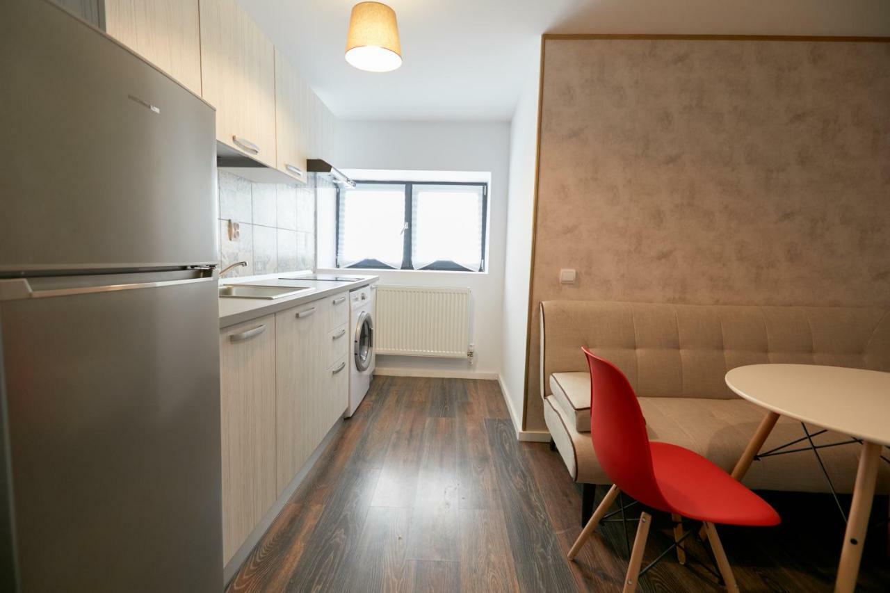 Stanford Apartments Bucarest Esterno foto