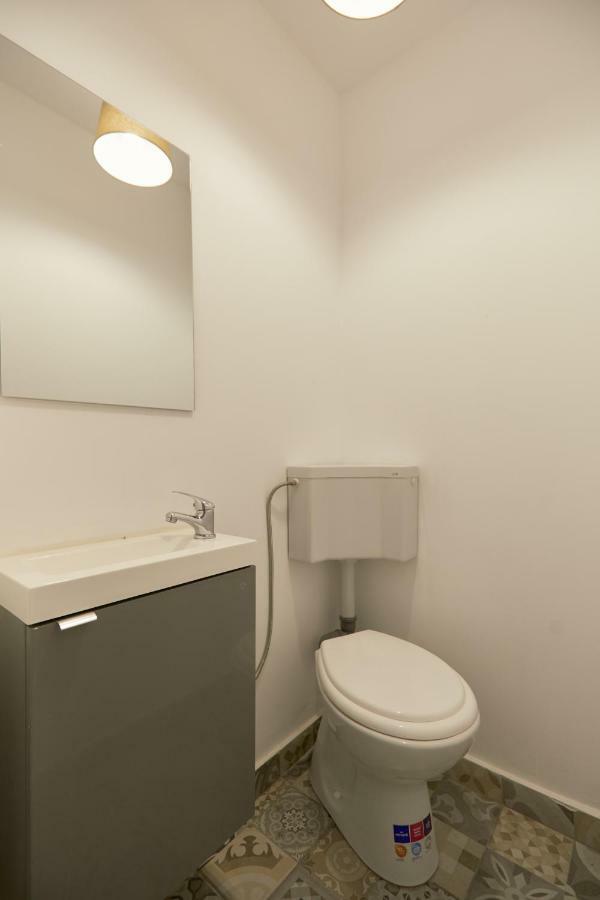 Stanford Apartments Bucarest Esterno foto