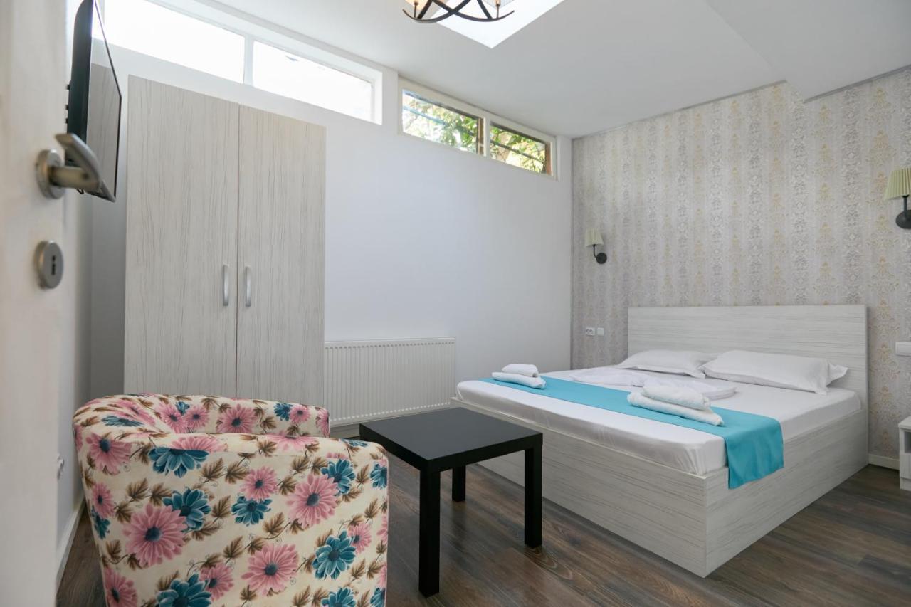 Stanford Apartments Bucarest Esterno foto